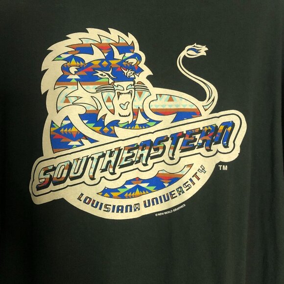 New World Graphics Tops - New World Graphics green Southeastern Louisiana University cotton t-shirt XXL